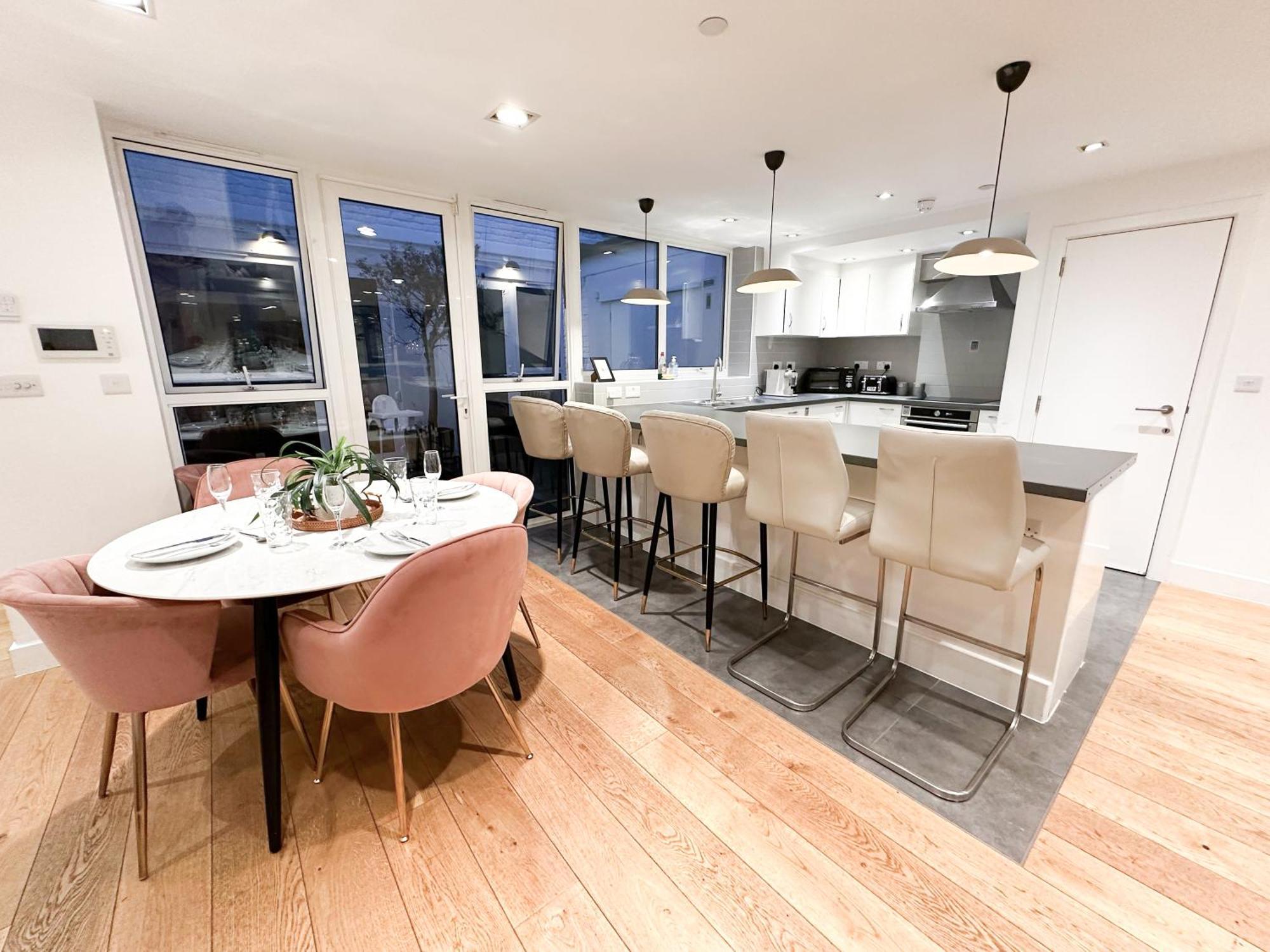 Chic 3 Bedroom Flat With Private Terrace In Holloway Near Finsbury Park Λονδίνο Εξωτερικό φωτογραφία