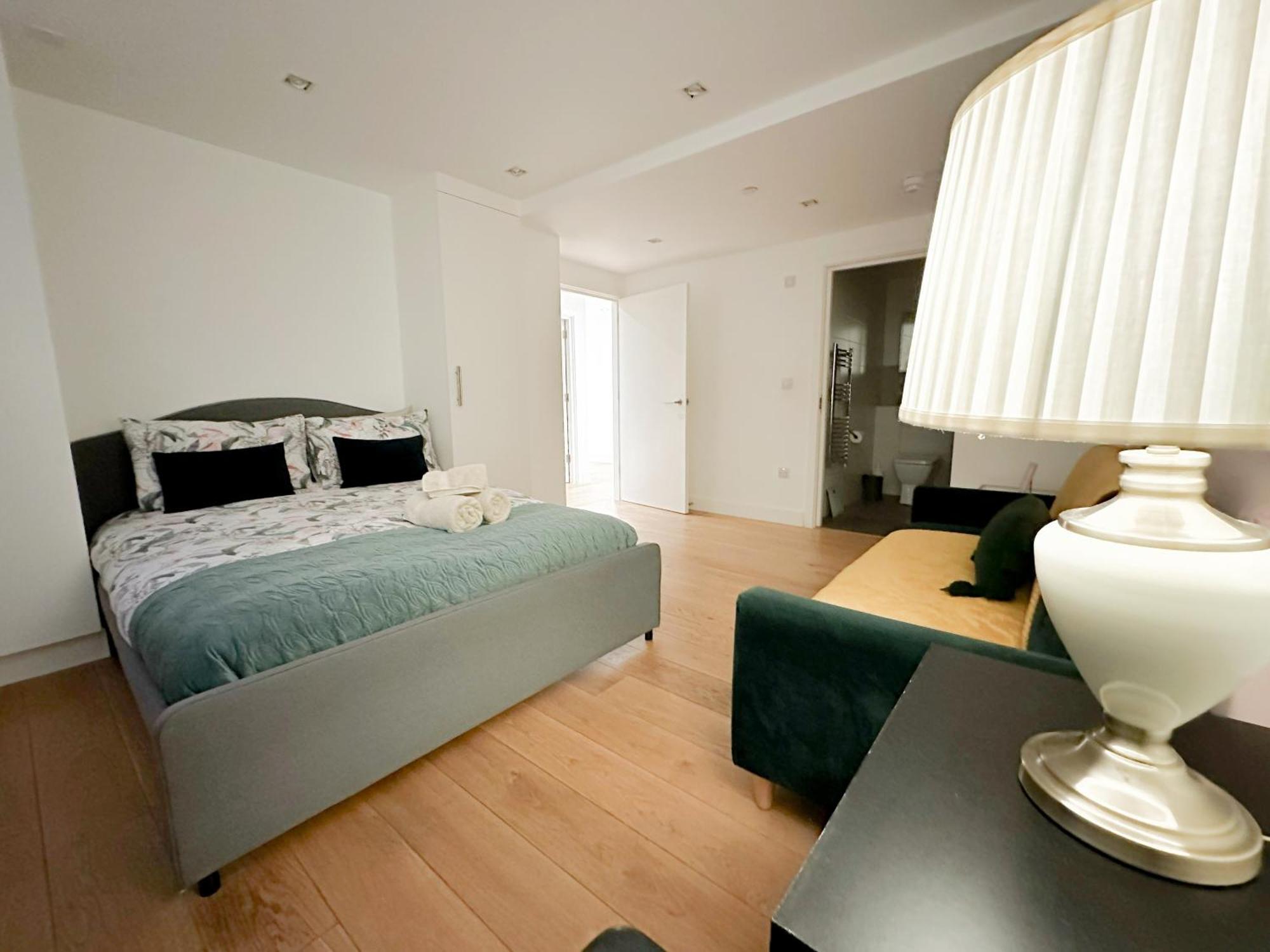 Chic 3 Bedroom Flat With Private Terrace In Holloway Near Finsbury Park Λονδίνο Εξωτερικό φωτογραφία
