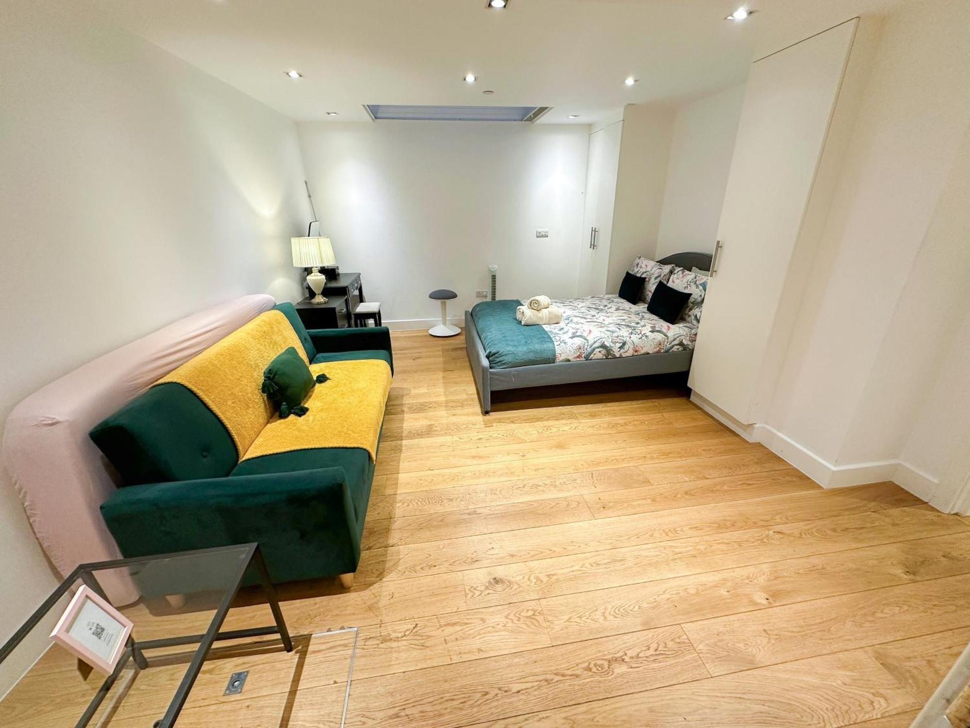 Chic 3 Bedroom Flat With Private Terrace In Holloway Near Finsbury Park Λονδίνο Εξωτερικό φωτογραφία