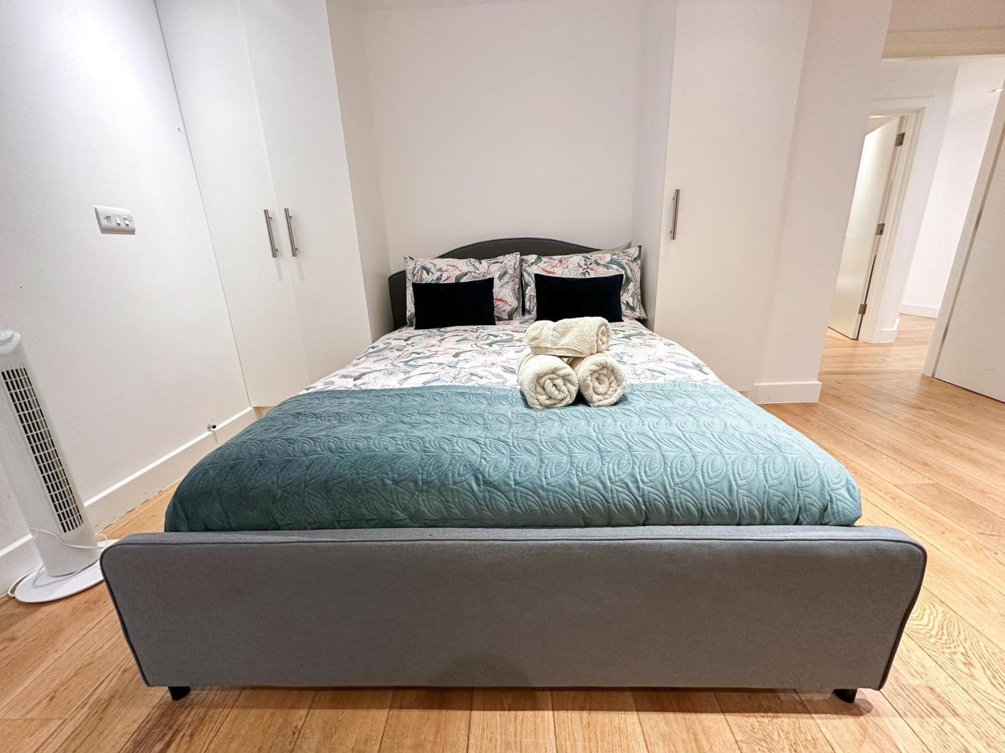 Chic 3 Bedroom Flat With Private Terrace In Holloway Near Finsbury Park Λονδίνο Εξωτερικό φωτογραφία