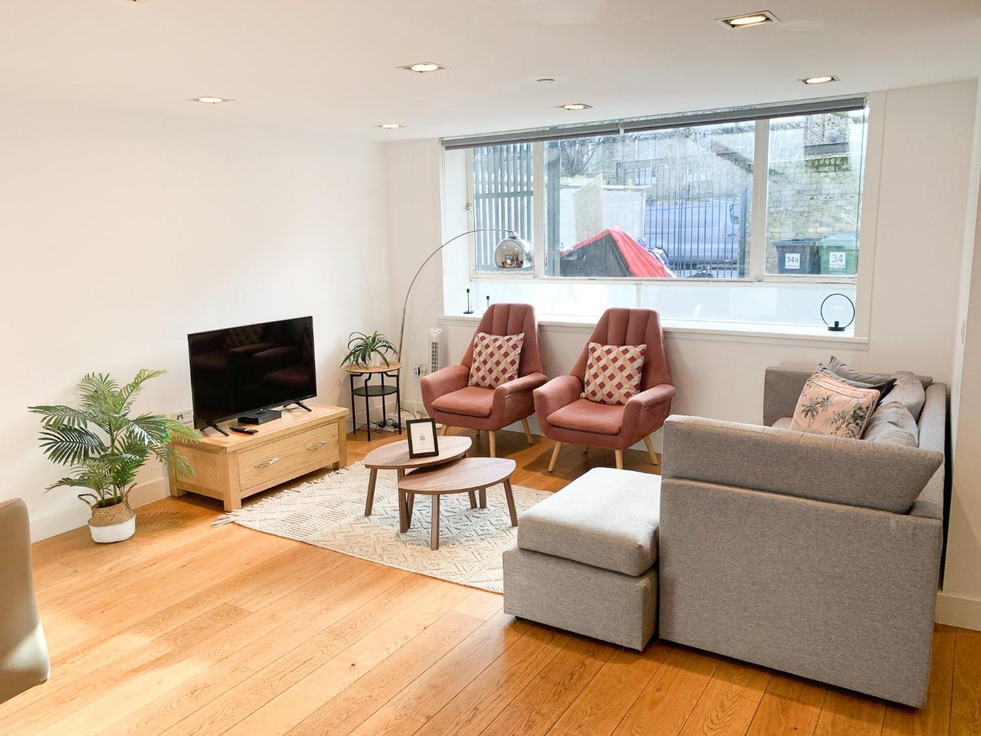 Chic 3 Bedroom Flat With Private Terrace In Holloway Near Finsbury Park Λονδίνο Εξωτερικό φωτογραφία