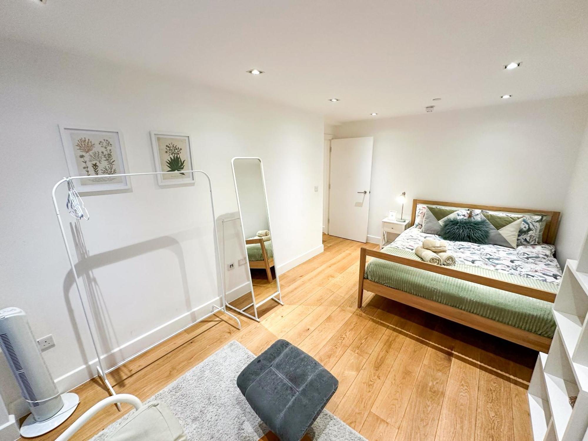 Chic 3 Bedroom Flat With Private Terrace In Holloway Near Finsbury Park Λονδίνο Εξωτερικό φωτογραφία