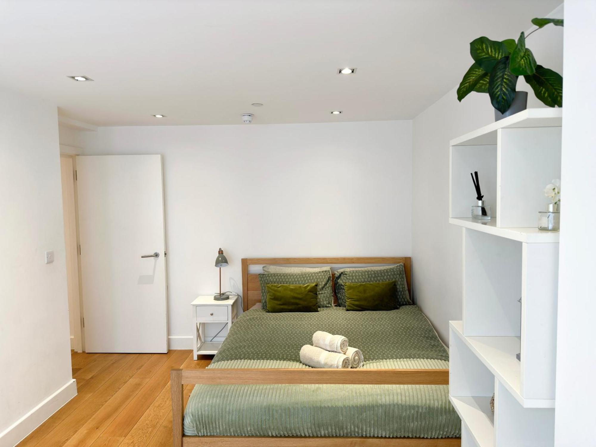 Chic 3 Bedroom Flat With Private Terrace In Holloway Near Finsbury Park Λονδίνο Εξωτερικό φωτογραφία
