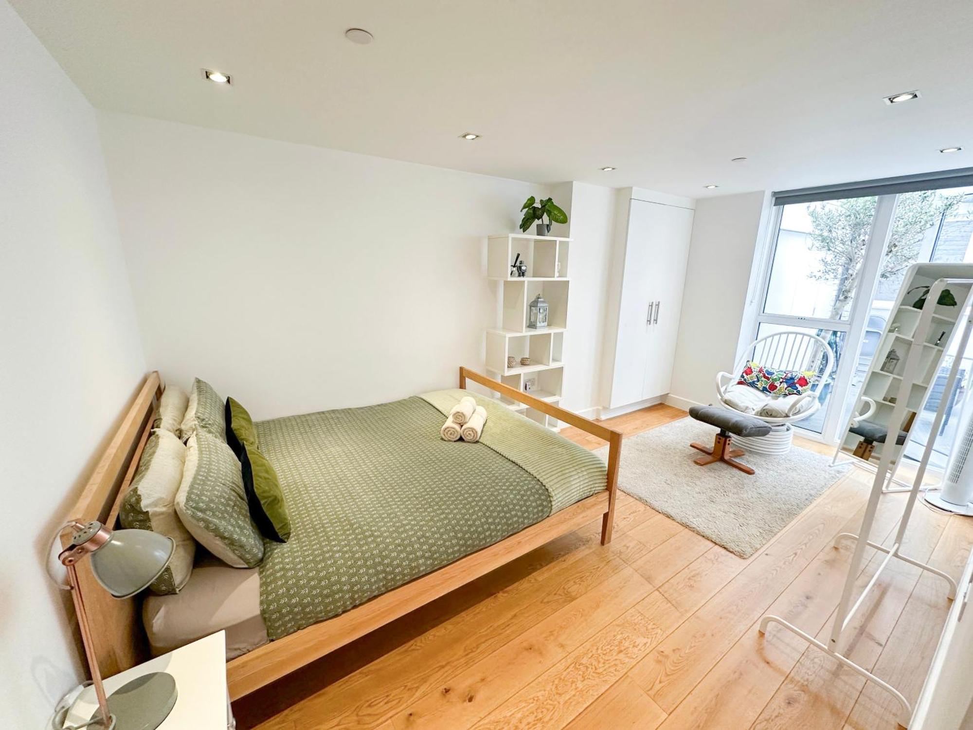 Chic 3 Bedroom Flat With Private Terrace In Holloway Near Finsbury Park Λονδίνο Εξωτερικό φωτογραφία
