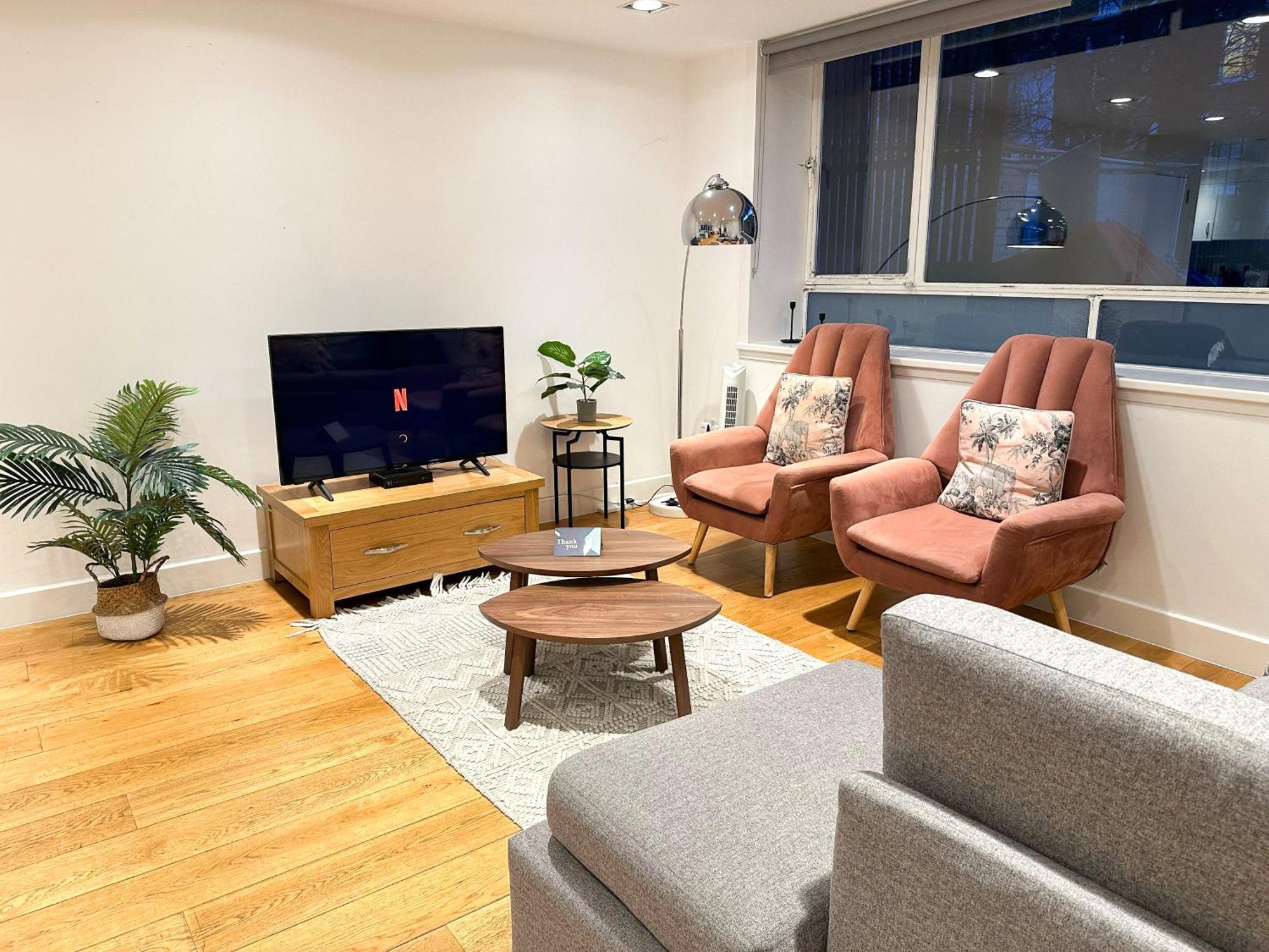 Chic 3 Bedroom Flat With Private Terrace In Holloway Near Finsbury Park Λονδίνο Εξωτερικό φωτογραφία