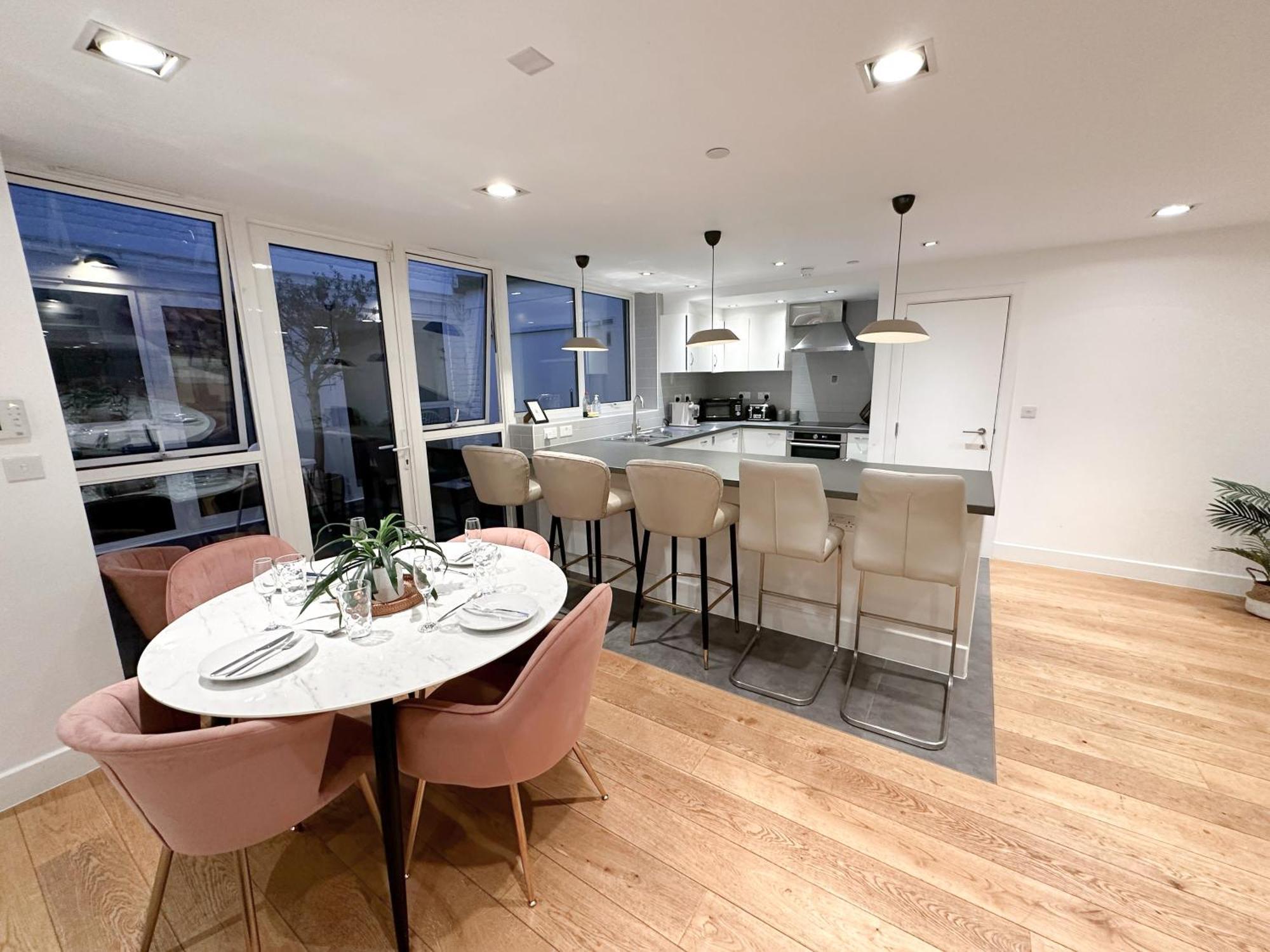 Chic 3 Bedroom Flat With Private Terrace In Holloway Near Finsbury Park Λονδίνο Εξωτερικό φωτογραφία